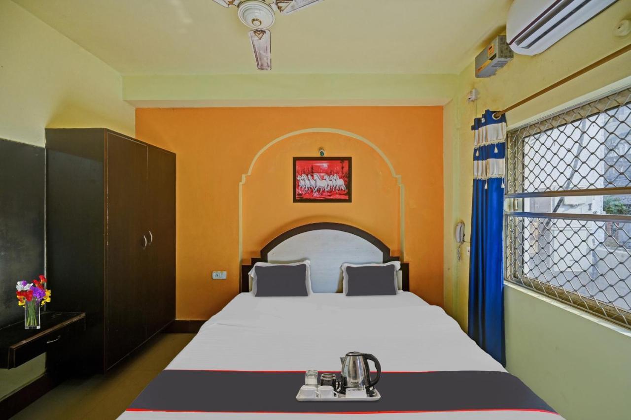 Collection O Shree Bhumi Hotel Puri Buitenkant foto
