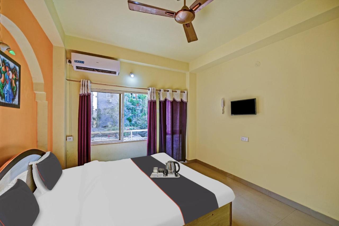 Collection O Shree Bhumi Hotel Puri Buitenkant foto